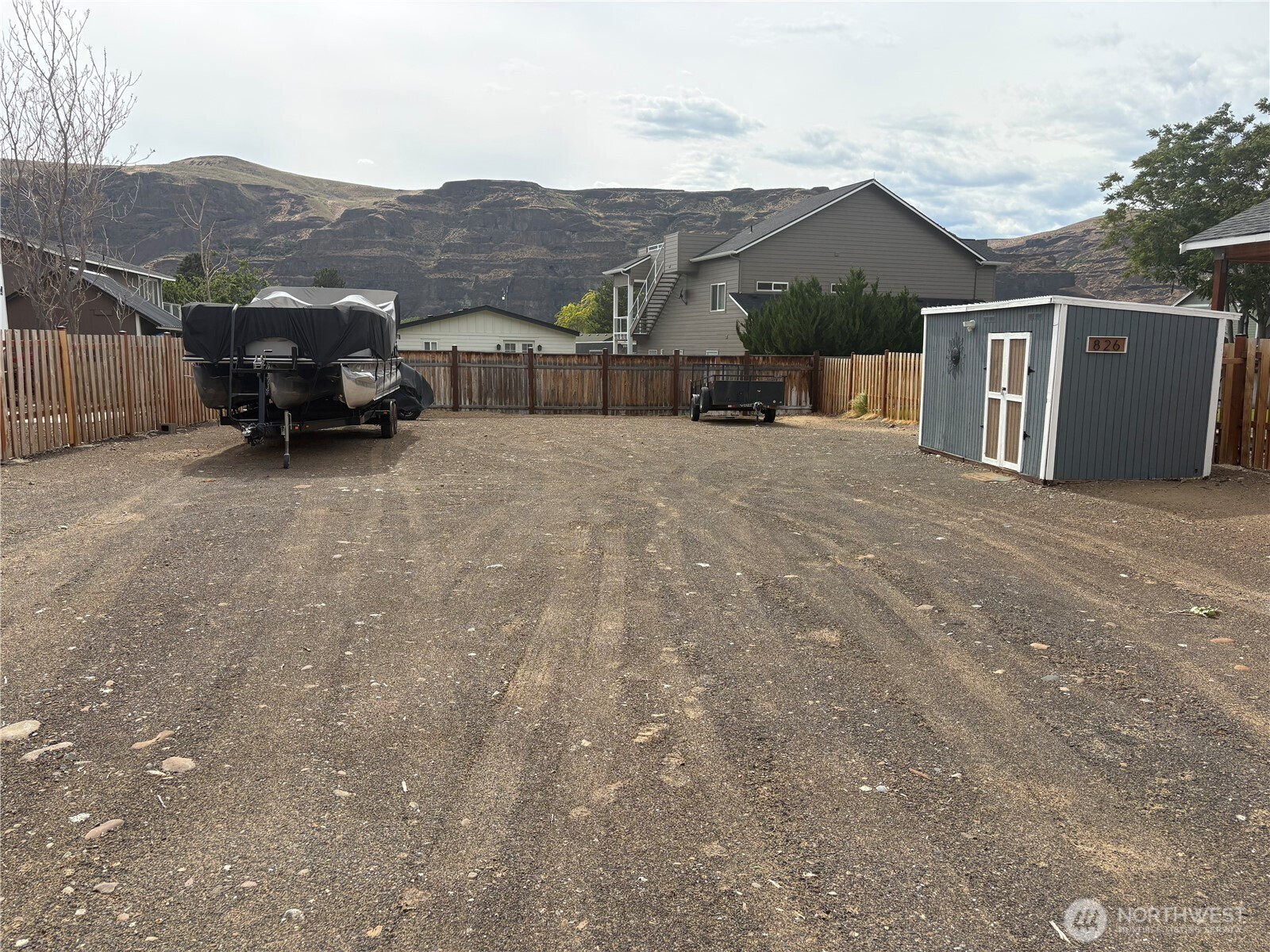 826 SW Chukar Place, Quincy, WA 98848
