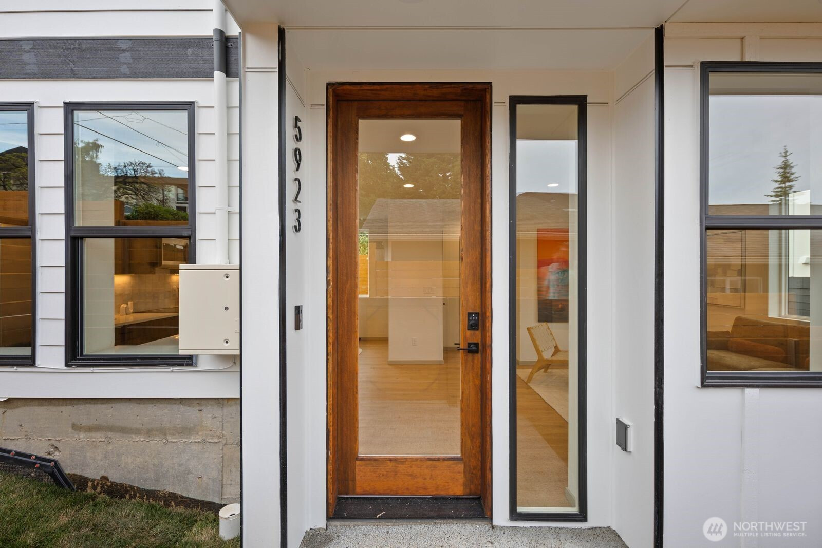 5921 32nd Avenue SW, Seattle, WA 98126
