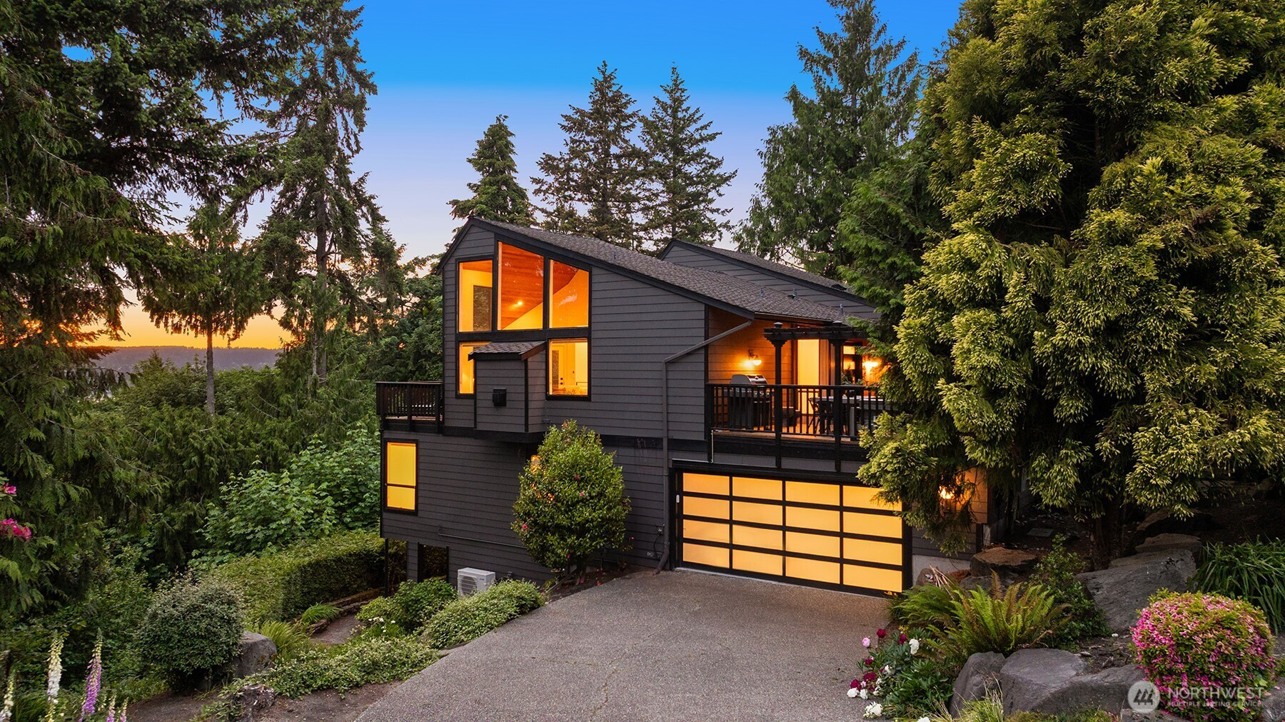 13441 64th Terrace NE, Kirkland, WA 98034