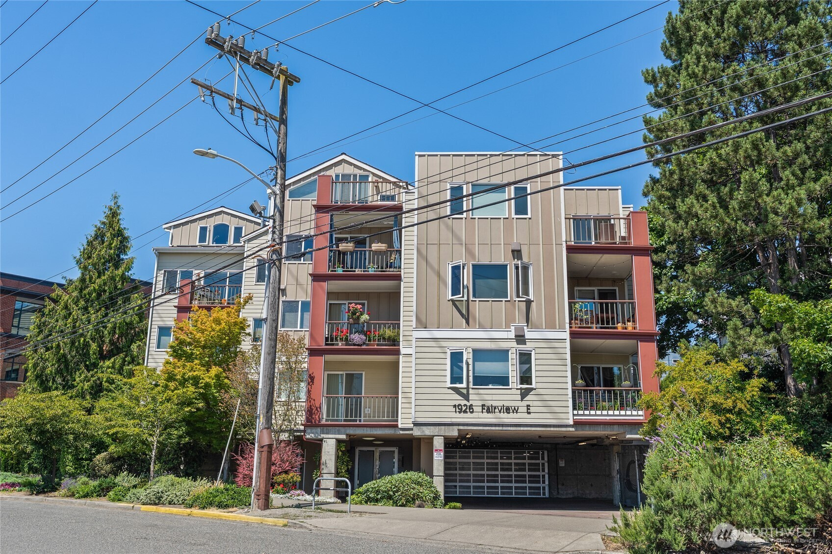 1926 Fairview Avenue E, Seattle, WA 98102