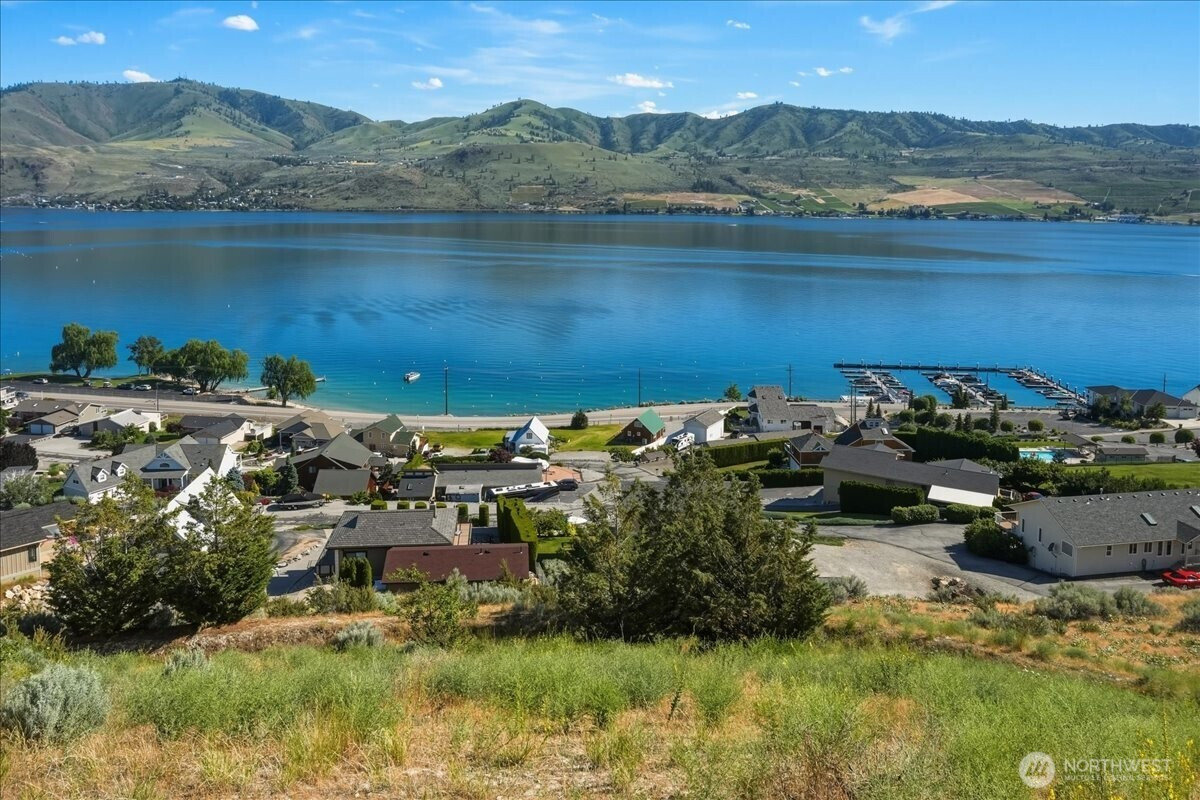 128 Crystal Crest Drive, Chelan, WA 98816
