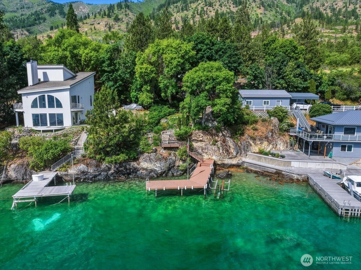 15137 S Lakeshore Road, Chelan, WA 98816