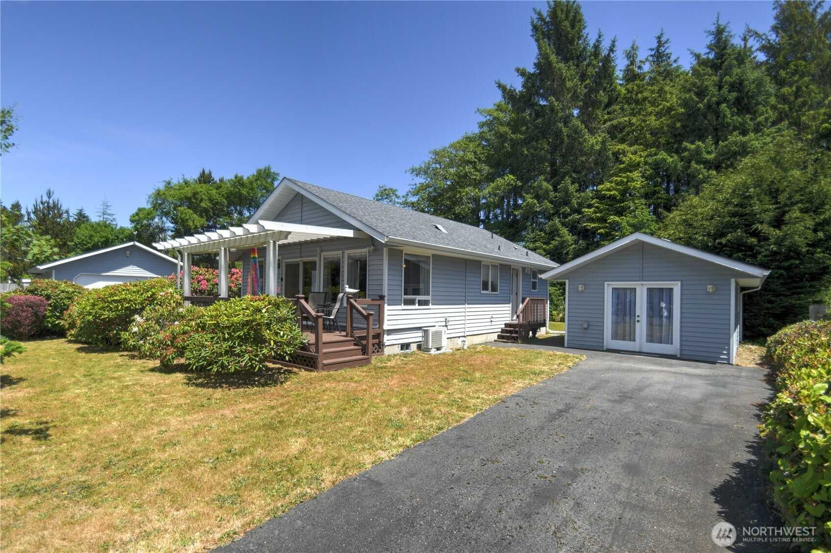 558 Meadow Avenue NE, Ocean Shores, WA 98569