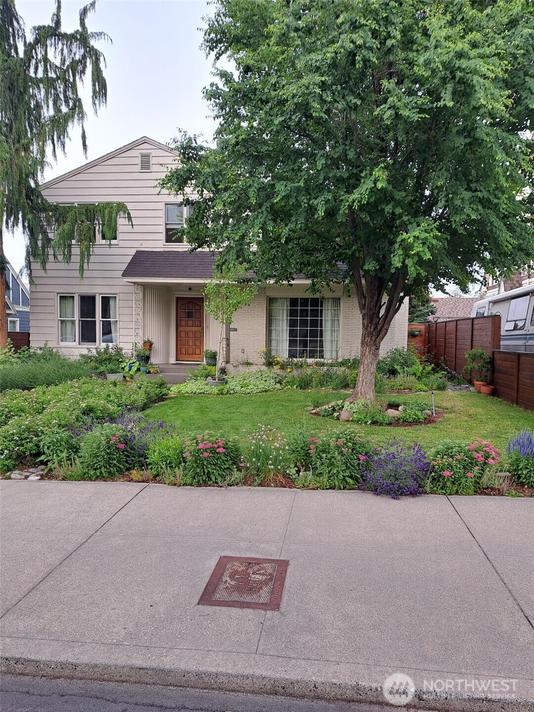 19 N Garfield Avenue, Wenatchee, WA 98801