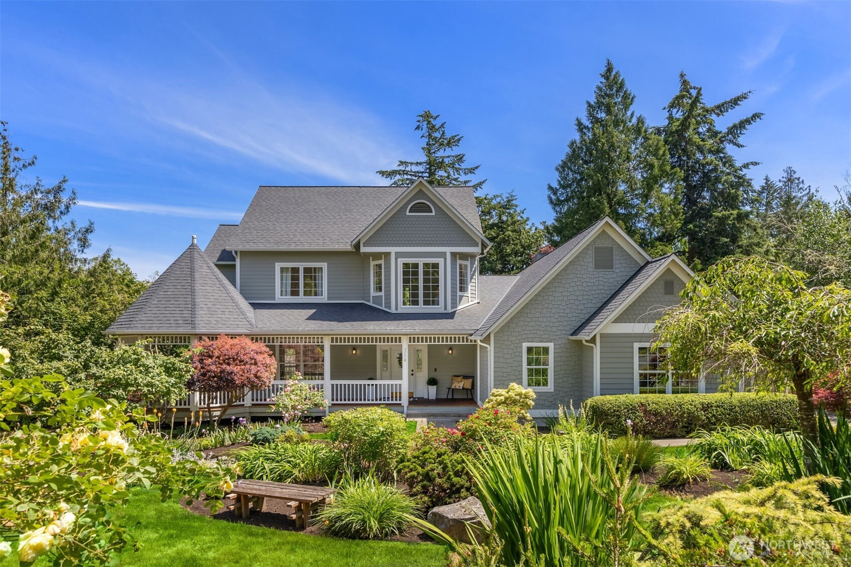 5778 Wimsey Lane NE, Bainbridge Island, WA 98110