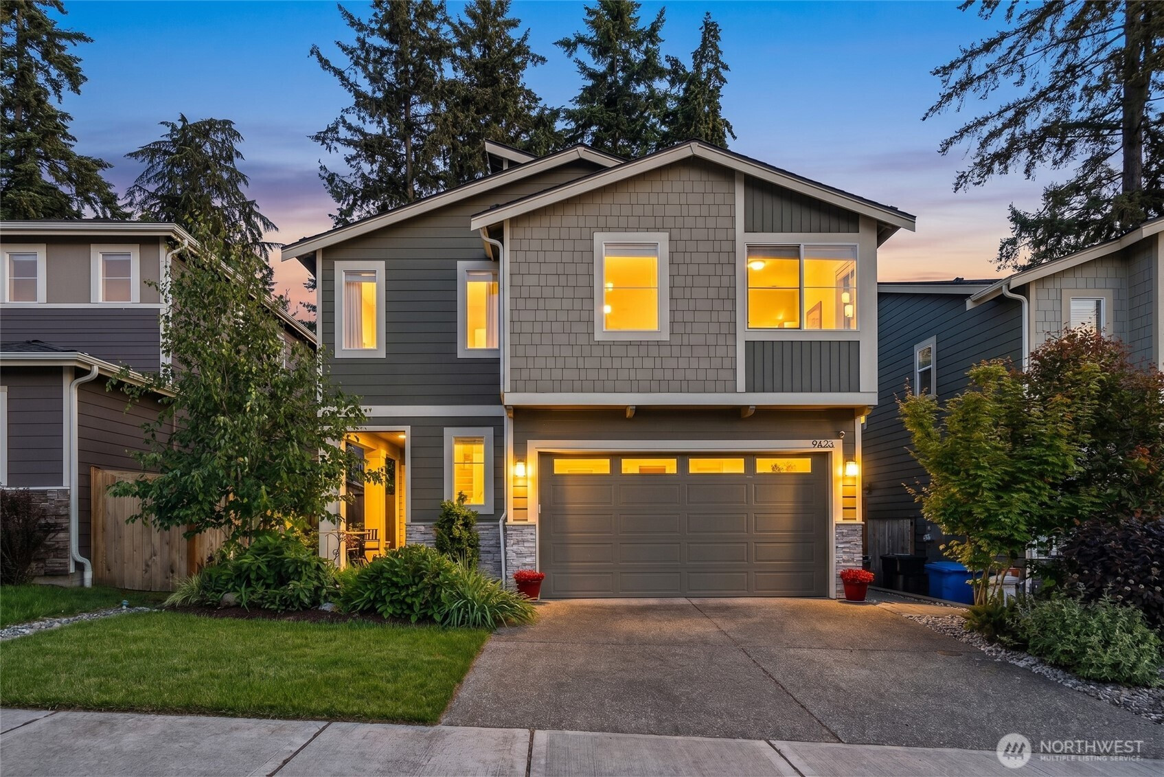 9633 S 209th Street, Kent, WA 98031