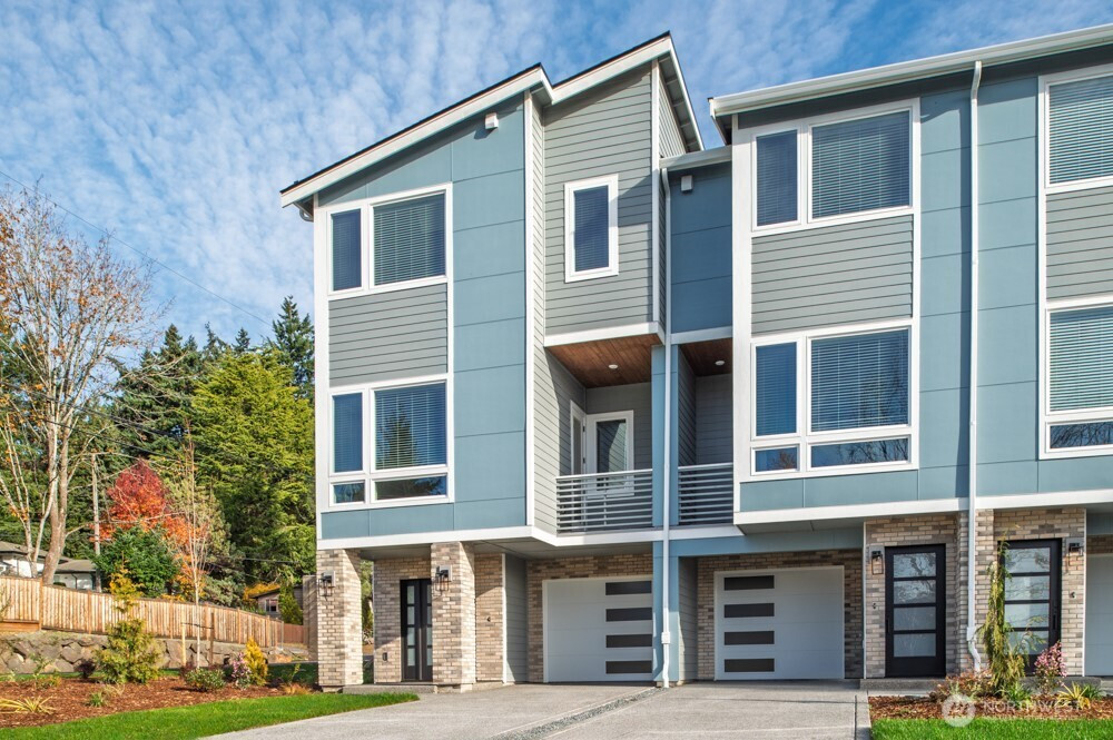 6613 S 128th Street, Seattle, WA 98178