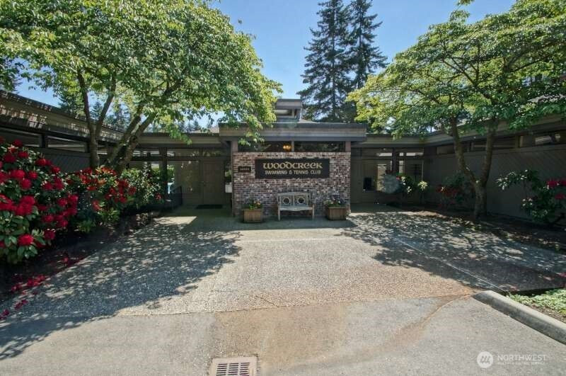 137 143rd Place NE, Bellevue, WA 98007