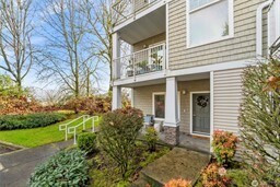 21430 40th Place S, SeaTac, WA 98198