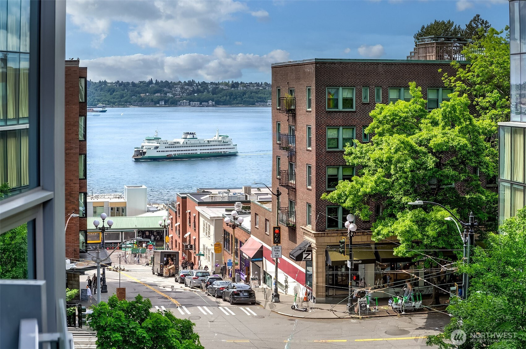121 Stewart Street, Seattle, WA 98101