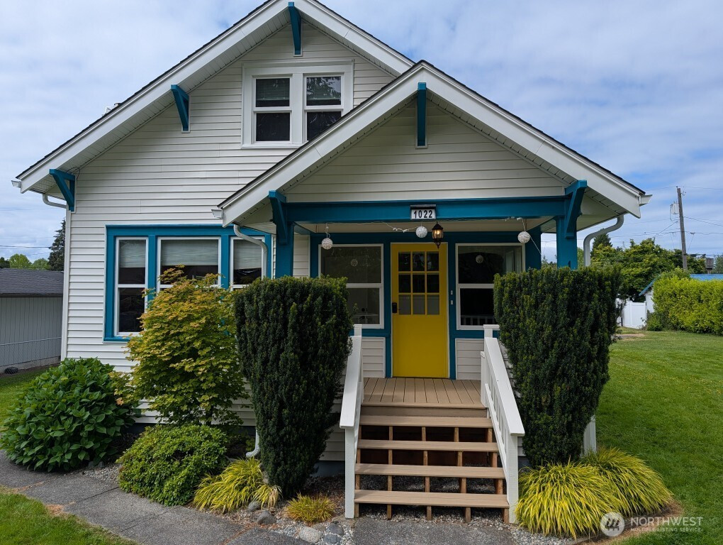 1022 Oakes Avenue, Everett, WA 98201