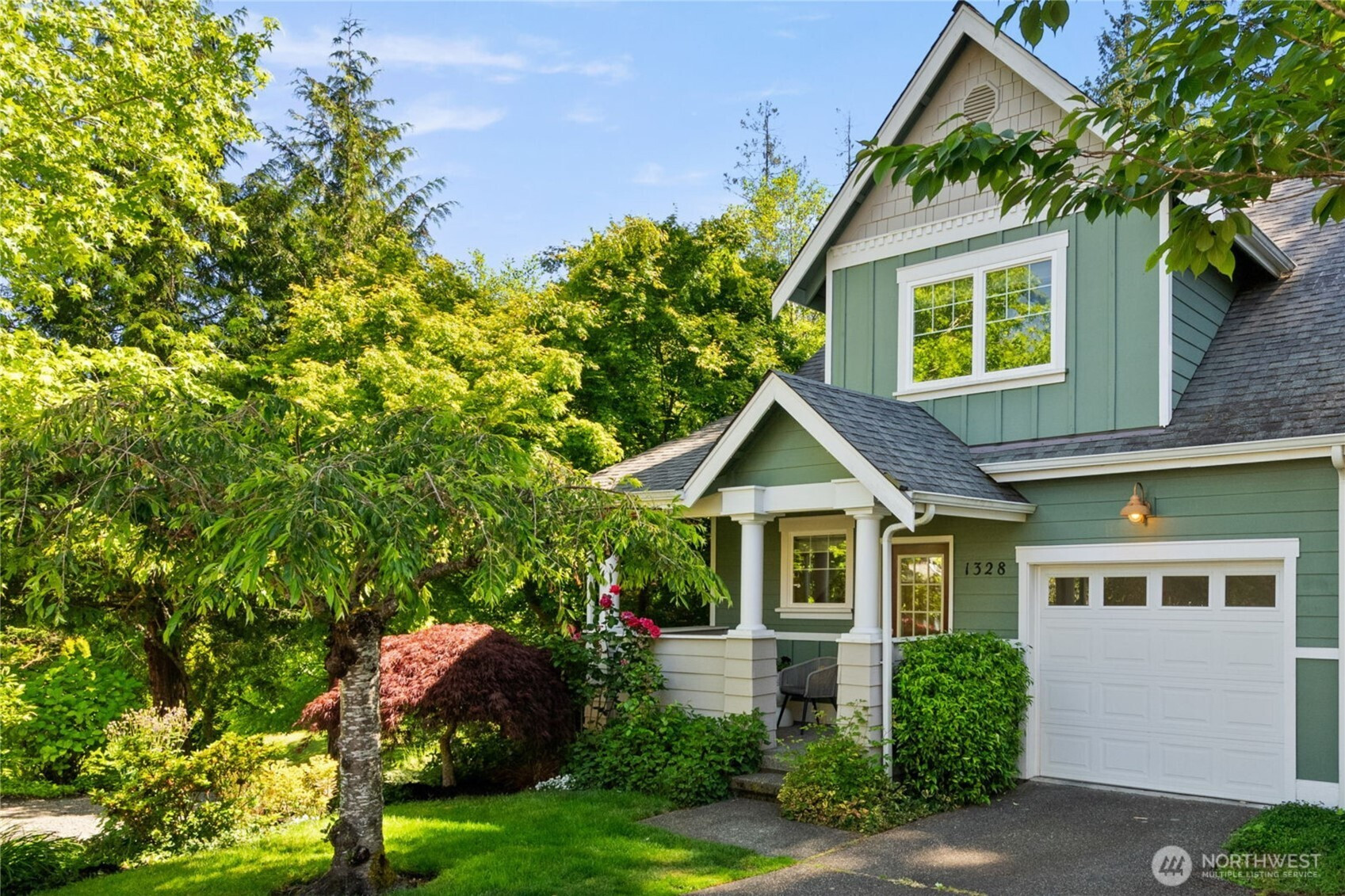 1328 Stonecress Lane NE, Bainbridge Island, WA 98110